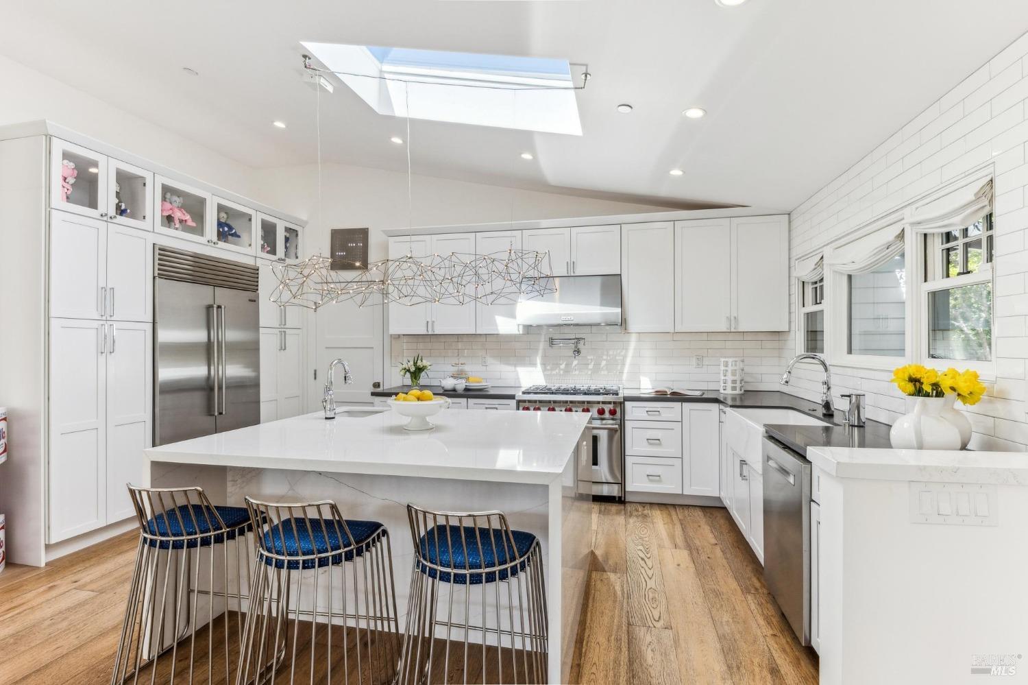 Detail Gallery Image 13 of 47 For 30 Corte Sereno Unkn, Greenbrae,  CA 94904 - 5 Beds | 4/1 Baths