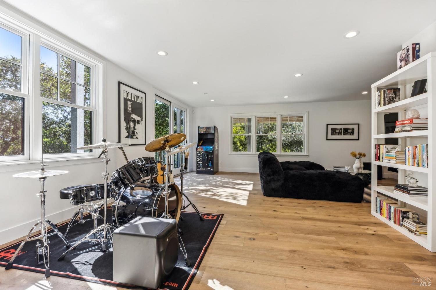 Detail Gallery Image 41 of 47 For 30 Corte Sereno Unkn, Greenbrae,  CA 94904 - 5 Beds | 4/1 Baths