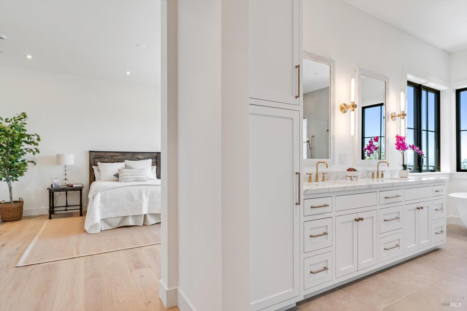 Detail Gallery Image 18 of 34 For 3855 Royal Manor Pl, Santa Rosa,  CA 95404 - 4 Beds | 4/1 Baths
