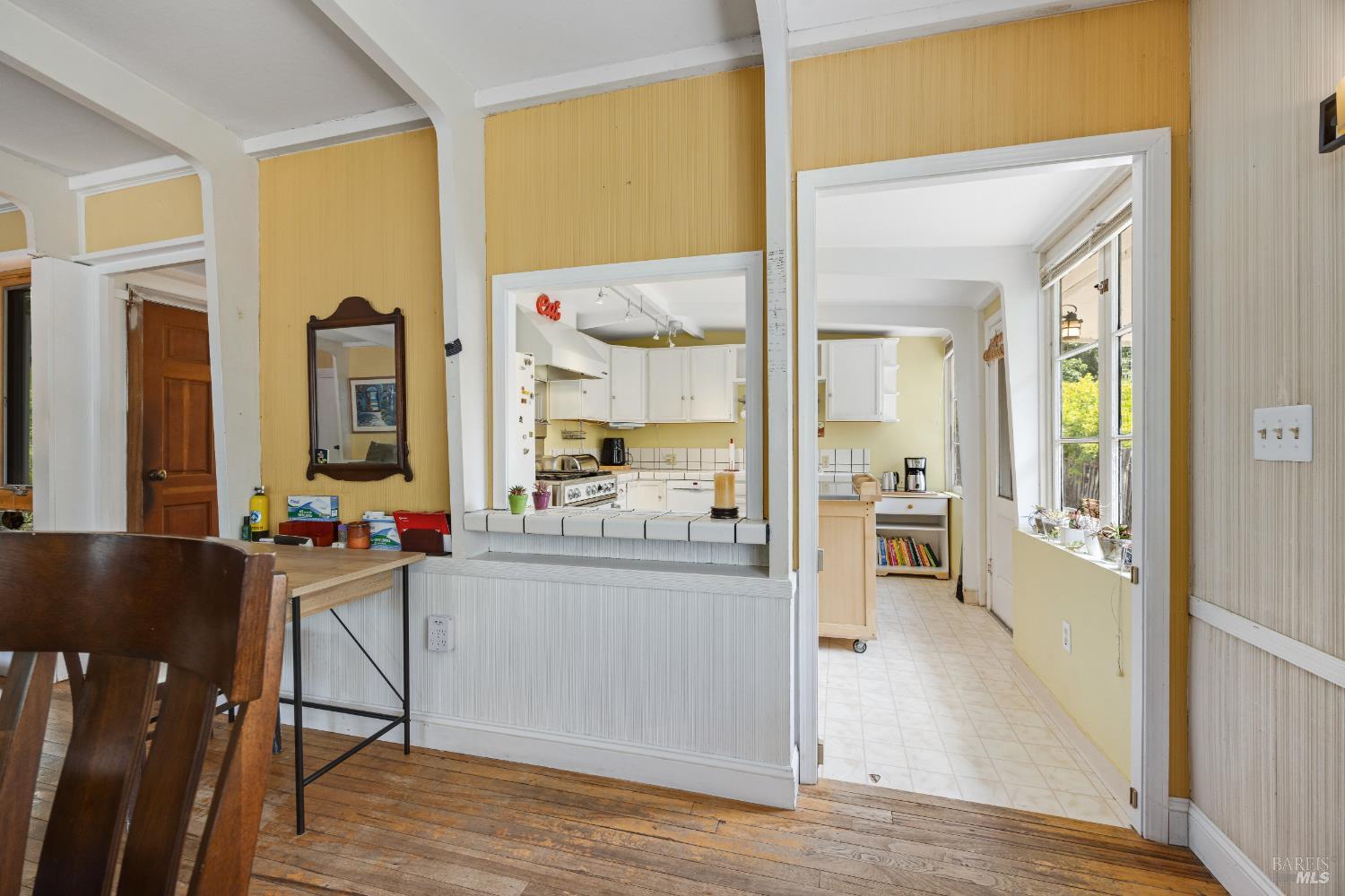 Detail Gallery Image 16 of 56 For 24 Los Alondras Ct, Novato,  CA 94947 - 2 Beds | 1 Baths
