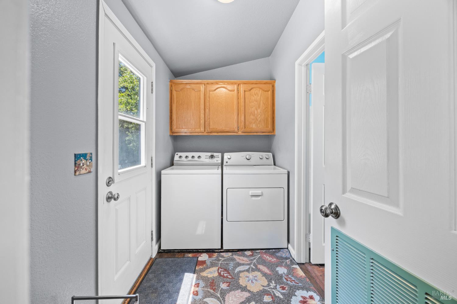 Detail Gallery Image 19 of 31 For 8183 Appian Way, Sebastopol,  CA 95472 - 3 Beds | 2 Baths