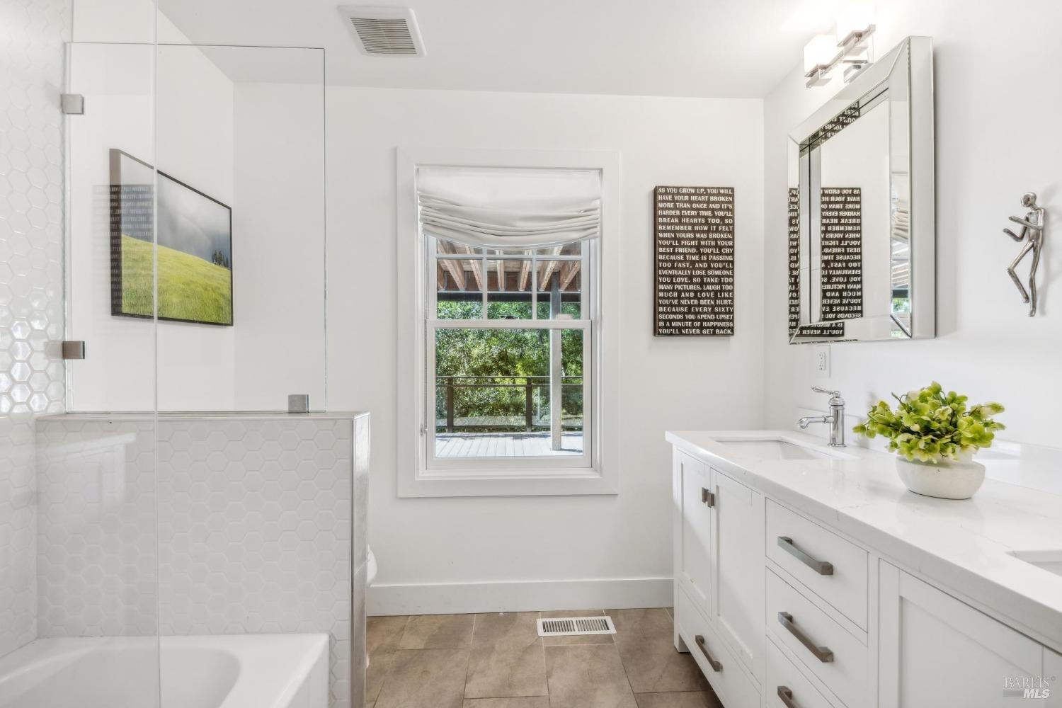 Detail Gallery Image 31 of 47 For 30 Corte Sereno Unkn, Greenbrae,  CA 94904 - 5 Beds | 4/1 Baths