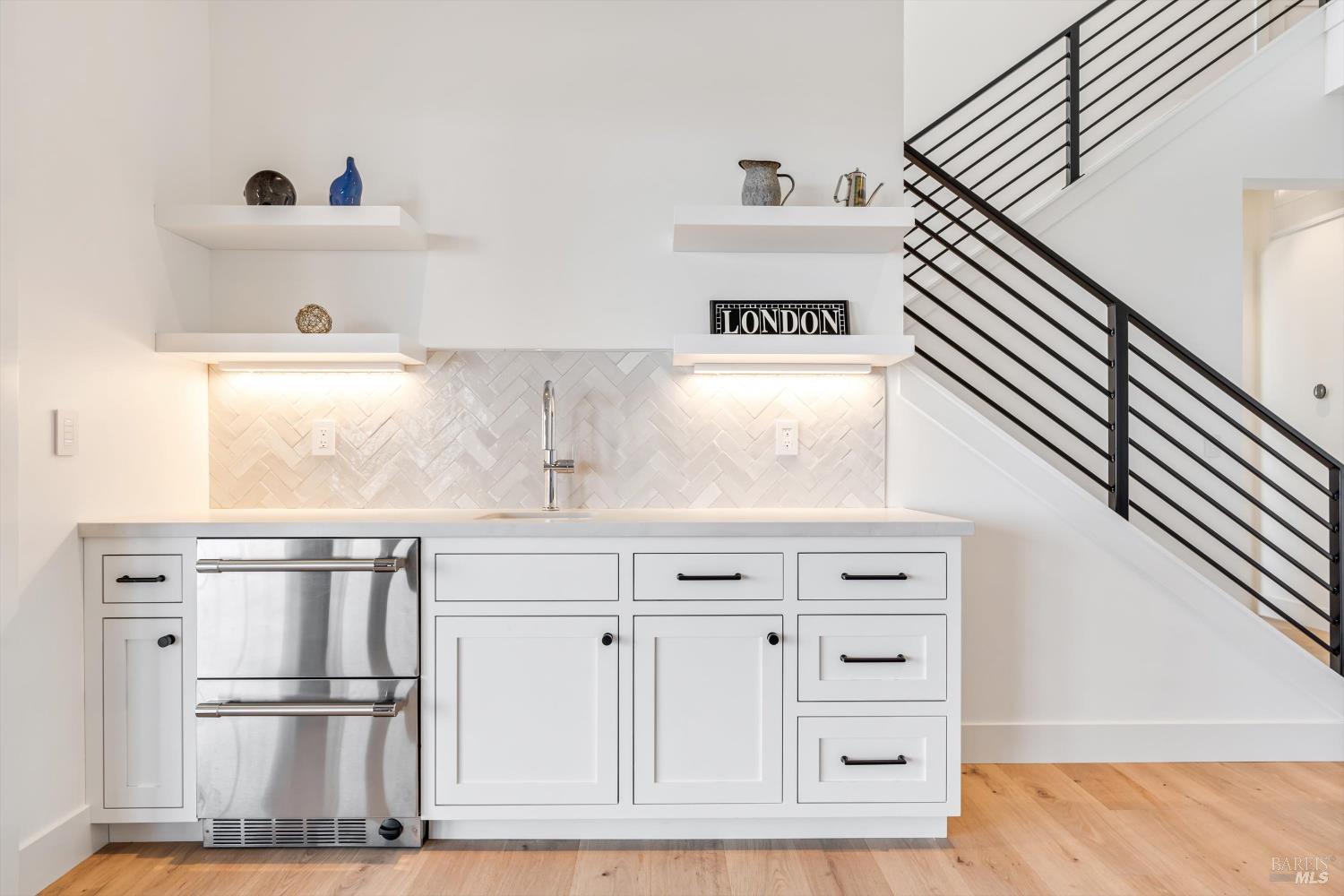 Detail Gallery Image 23 of 34 For 3855 Royal Manor Pl, Santa Rosa,  CA 95404 - 4 Beds | 4/1 Baths