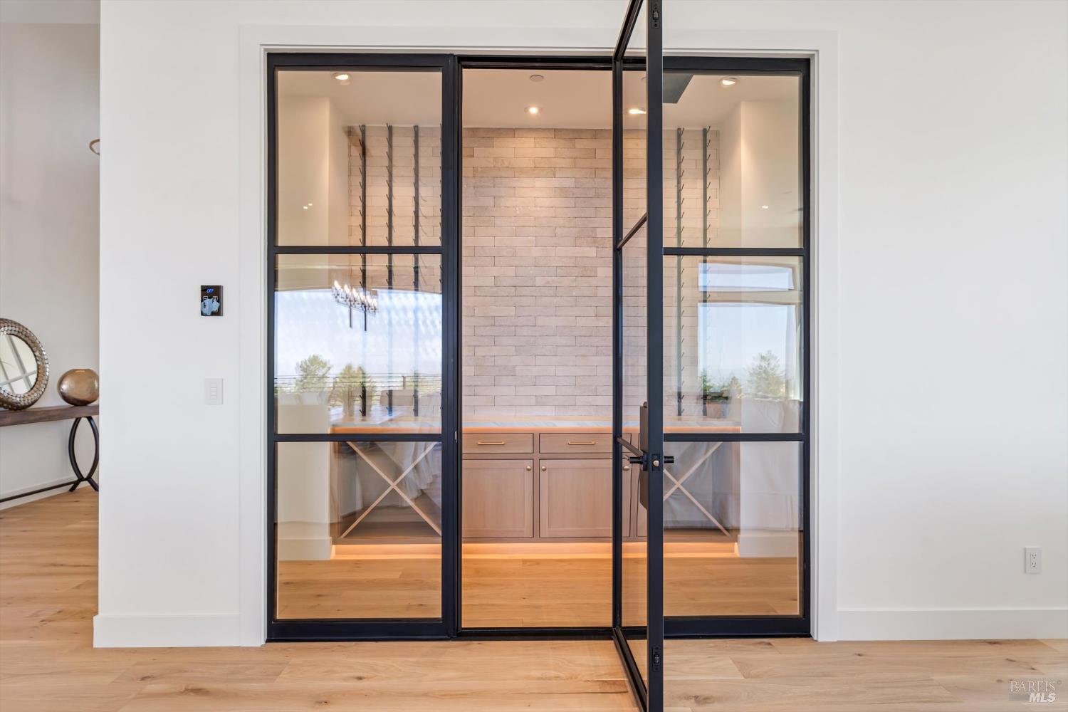 Detail Gallery Image 10 of 34 For 3855 Royal Manor Pl, Santa Rosa,  CA 95404 - 4 Beds | 4/1 Baths