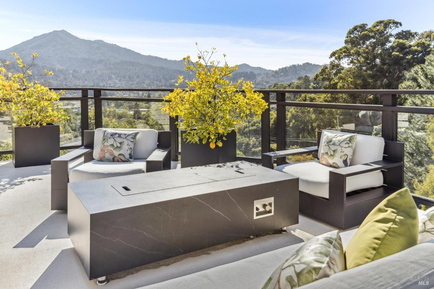 Detail Gallery Image 9 of 47 For 30 Corte Sereno Unkn, Greenbrae,  CA 94904 - 5 Beds | 4/1 Baths