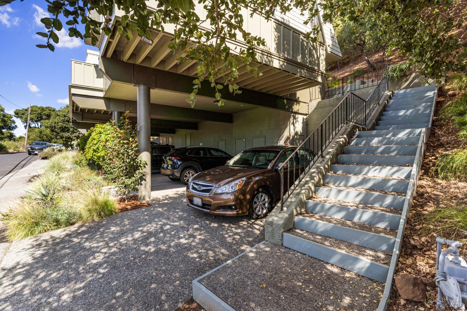 Detail Gallery Image 10 of 19 For 1206 Mariner Way, Tiburon,  CA 94920 - – Beds | – Baths