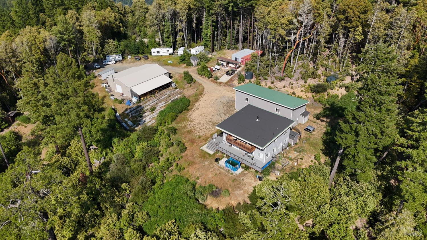 Detail Gallery Image 2 of 23 For 2520 French Rd, Miranda,  CA 95553 - 4 Beds | 2/2 Baths