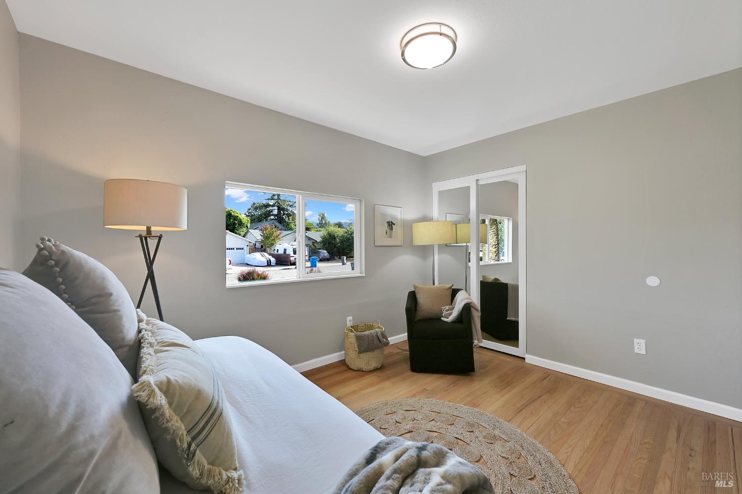 Detail Gallery Image 13 of 22 For 56 Grande Vis, Novato,  CA 94947 - 3 Beds | 2 Baths