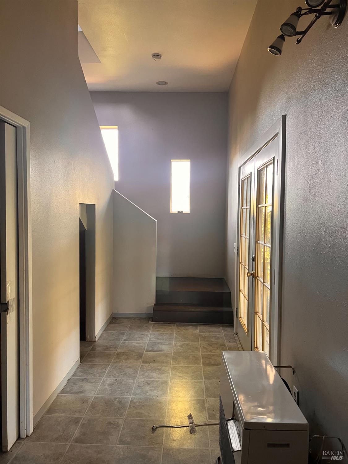 Detail Gallery Image 14 of 32 For 24140 East Ln, Covelo,  CA 95428 - 1 Beds | 1/1 Baths