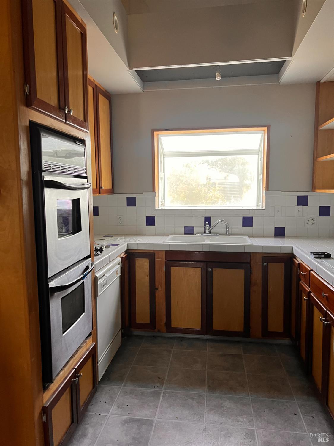 Detail Gallery Image 7 of 32 For 24140 East Ln, Covelo,  CA 95428 - 1 Beds | 1/1 Baths