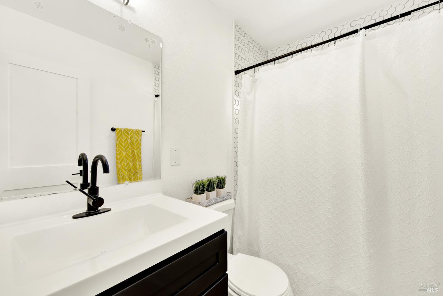 Detail Gallery Image 24 of 50 For 518 Empire St, Fairfield,  CA 94533 - 3 Beds | 1 Baths