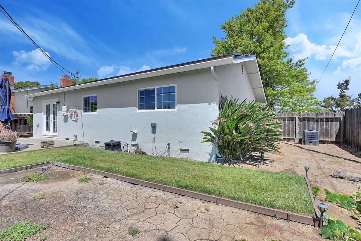 E Pacific Avenue, Fairfield, California image 36