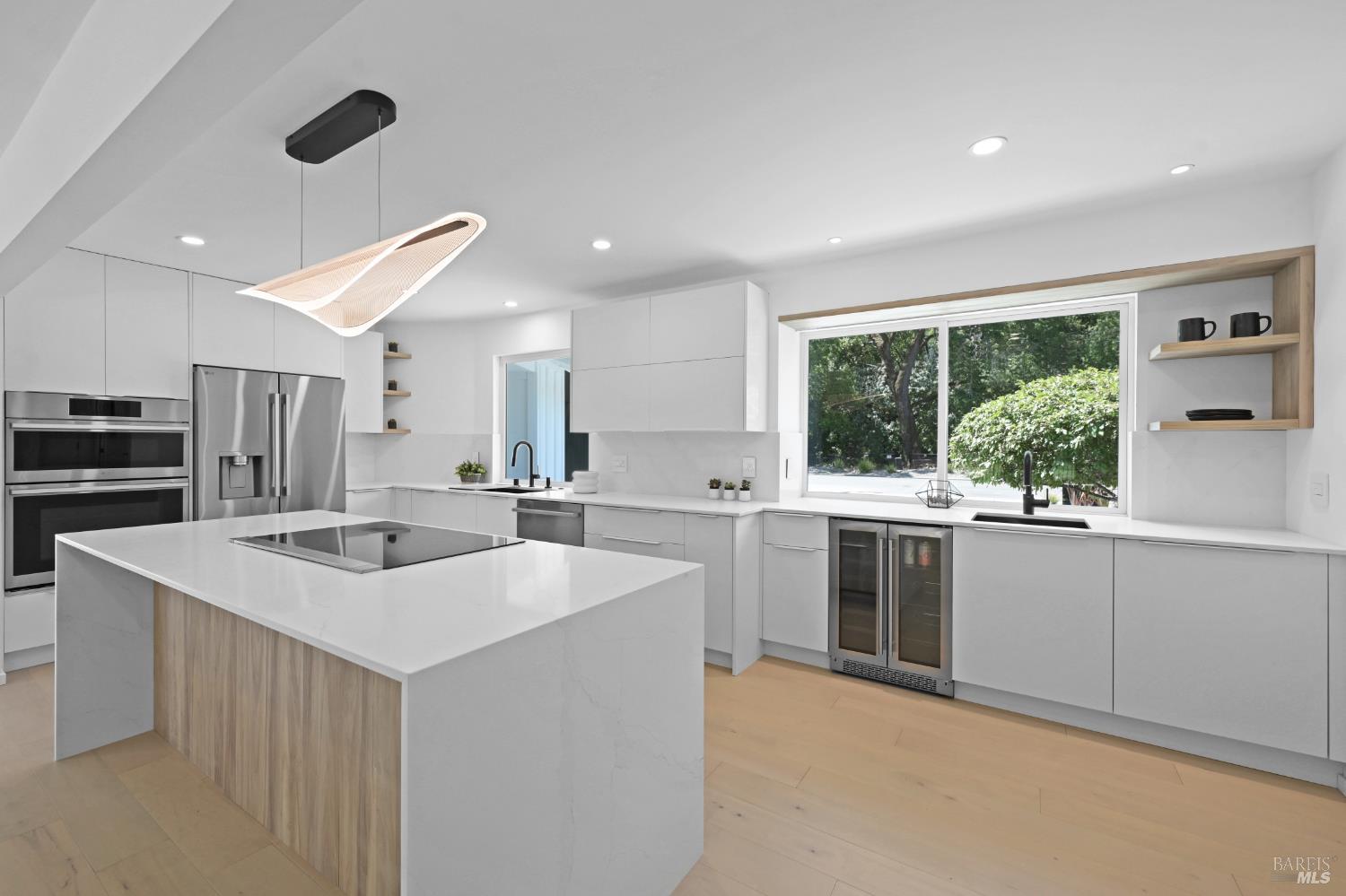 Detail Gallery Image 17 of 50 For 120 Fairway Dr, Novato,  CA 94949 - 3 Beds | 3/1 Baths