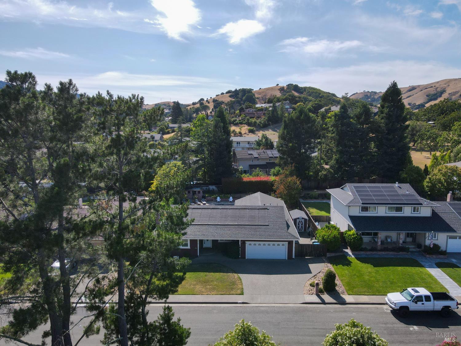 Detail Gallery Image 25 of 28 For 17 Mosswood Ct, Novato,  CA 94947 - 4 Beds | 2 Baths