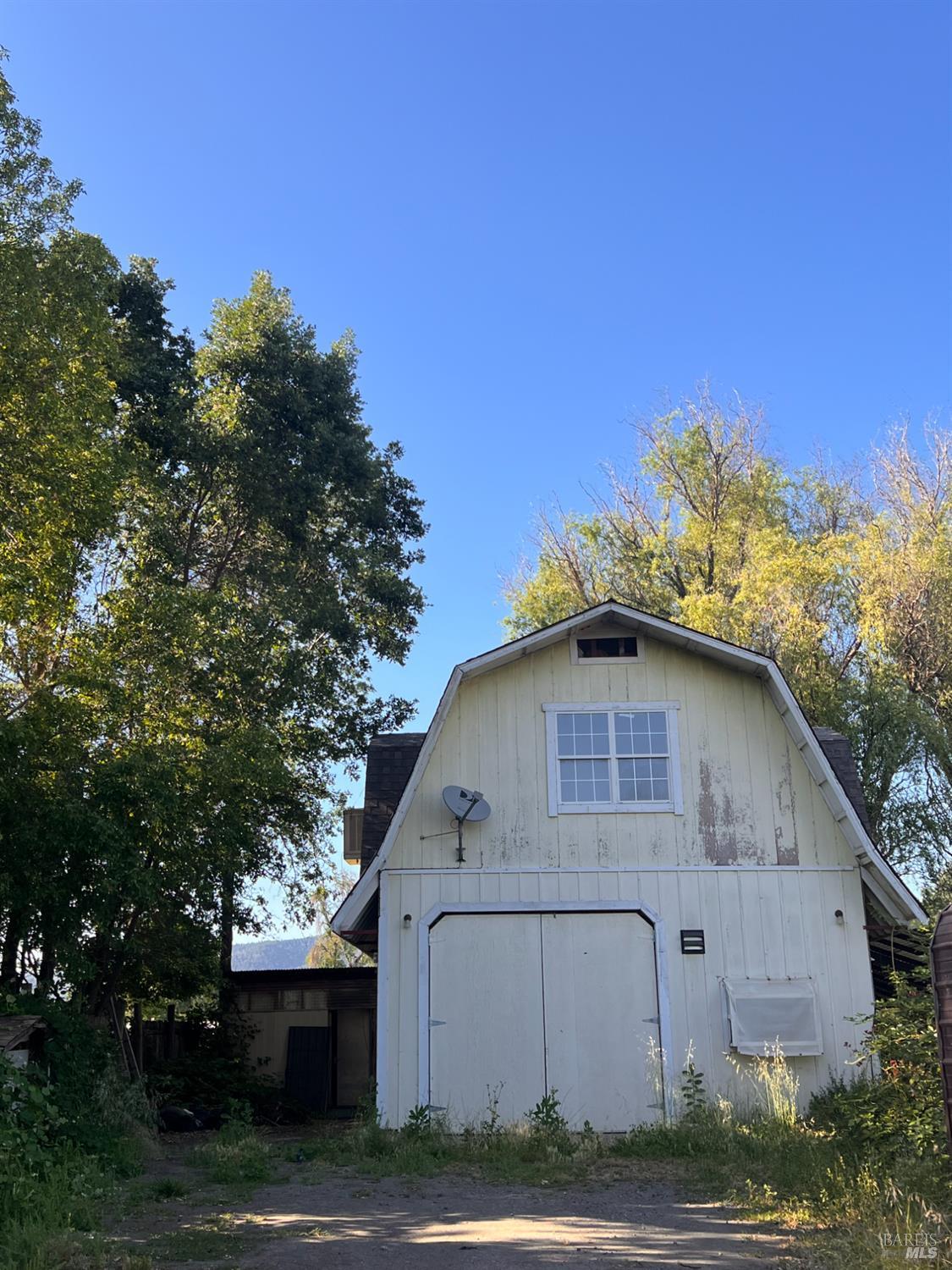 Detail Gallery Image 1 of 32 For 24140 East Ln, Covelo,  CA 95428 - 1 Beds | 1/1 Baths