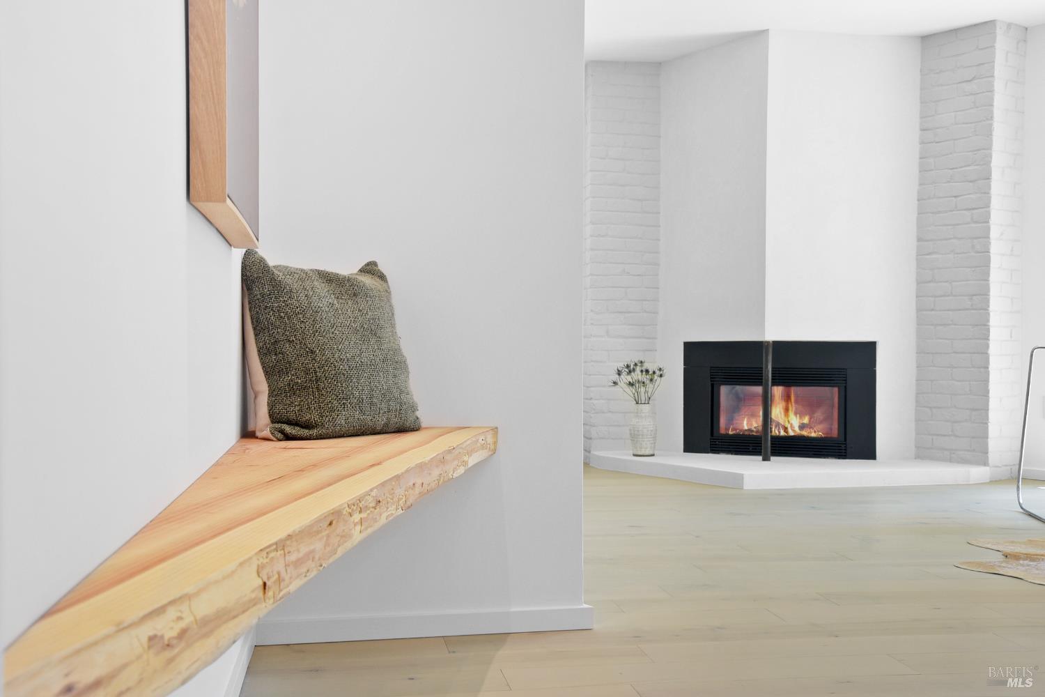 Detail Gallery Image 7 of 50 For 120 Fairway Dr, Novato,  CA 94949 - 3 Beds | 3/1 Baths