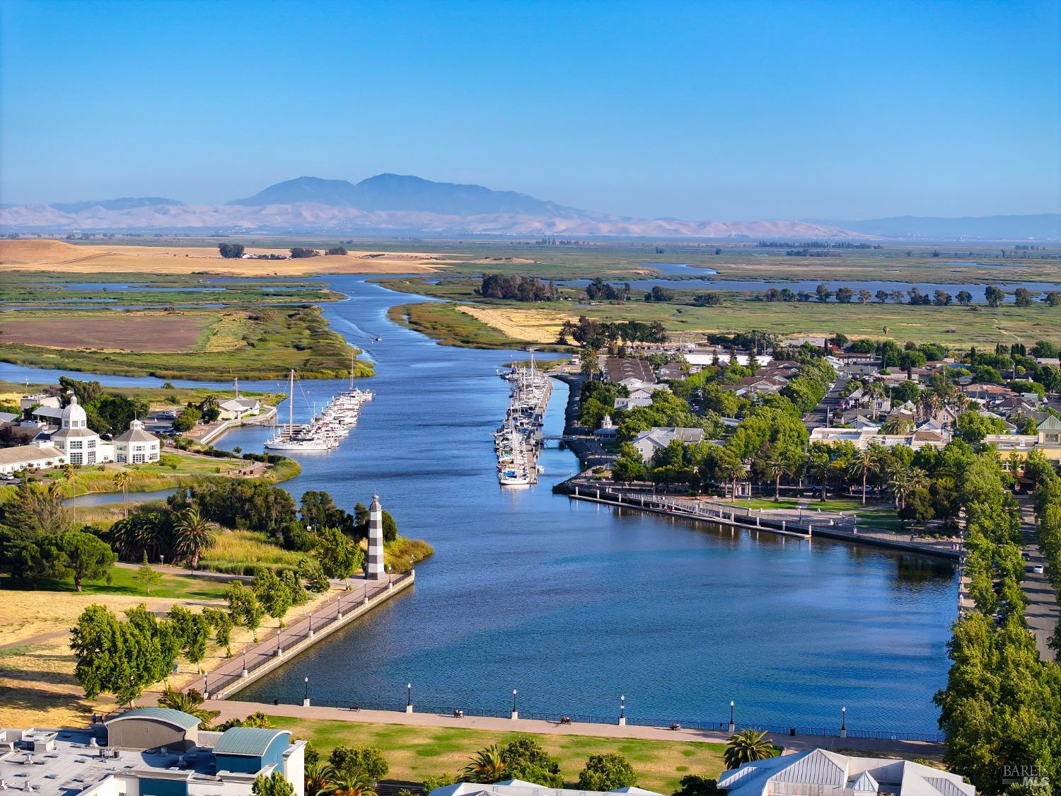 Detail Gallery Image 74 of 77 For 906 Trumpeter Ct, Suisun City,  CA 94585 - 3 Beds | 2 Baths