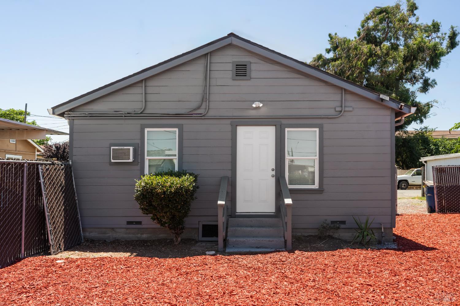 Detail Gallery Image 7 of 24 For 19 Washington St, Bay Point,  CA 94565 - – Beds | – Baths