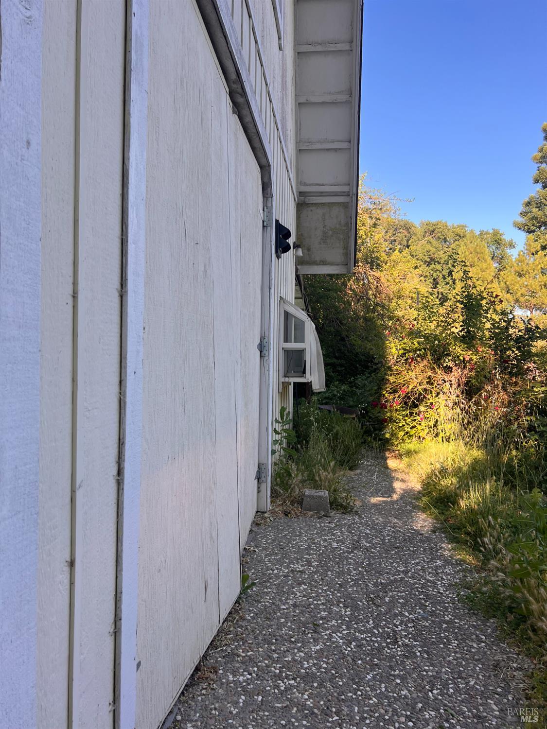 Detail Gallery Image 28 of 32 For 24140 East Ln, Covelo,  CA 95428 - 1 Beds | 1/1 Baths