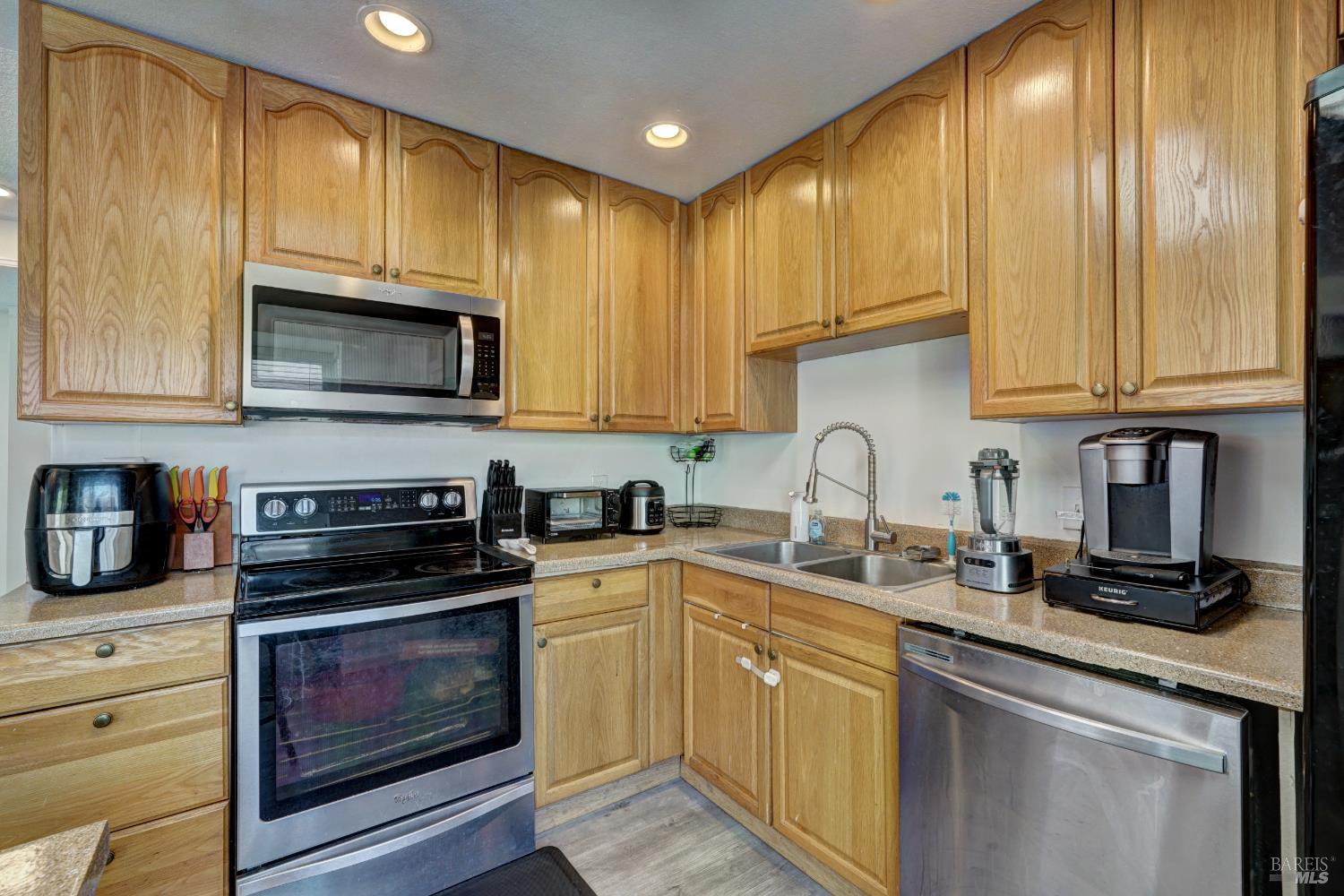 Detail Gallery Image 17 of 77 For 906 Trumpeter Ct, Suisun City,  CA 94585 - 3 Beds | 2 Baths
