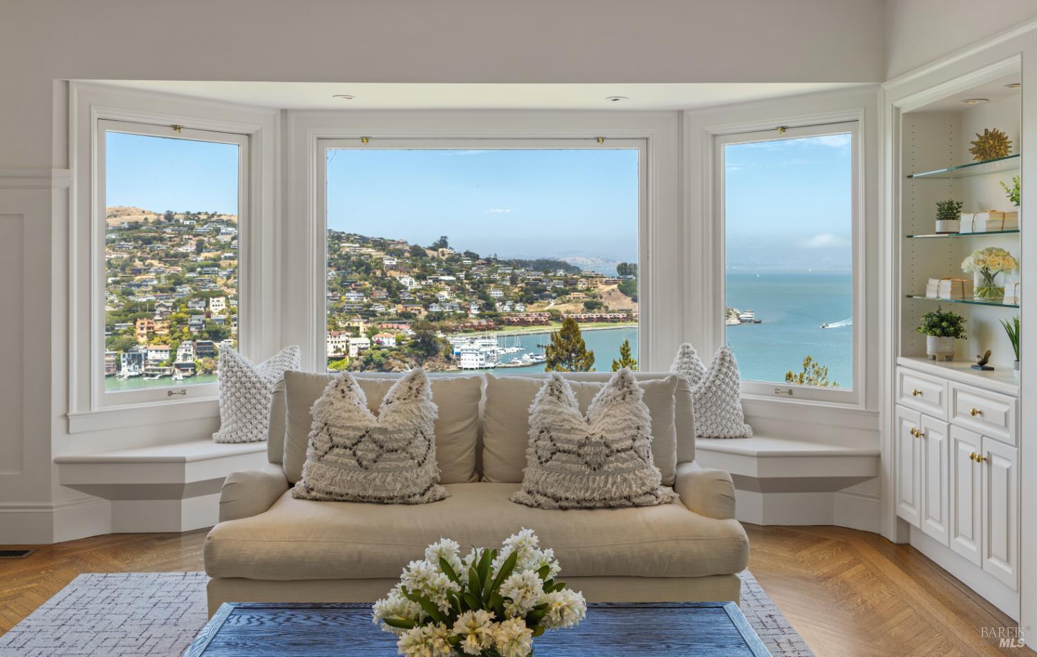 Detail Gallery Image 17 of 83 For 308 Golden Gate Ave, Belvedere,  CA 94920 - 8 Beds | 7/2 Baths