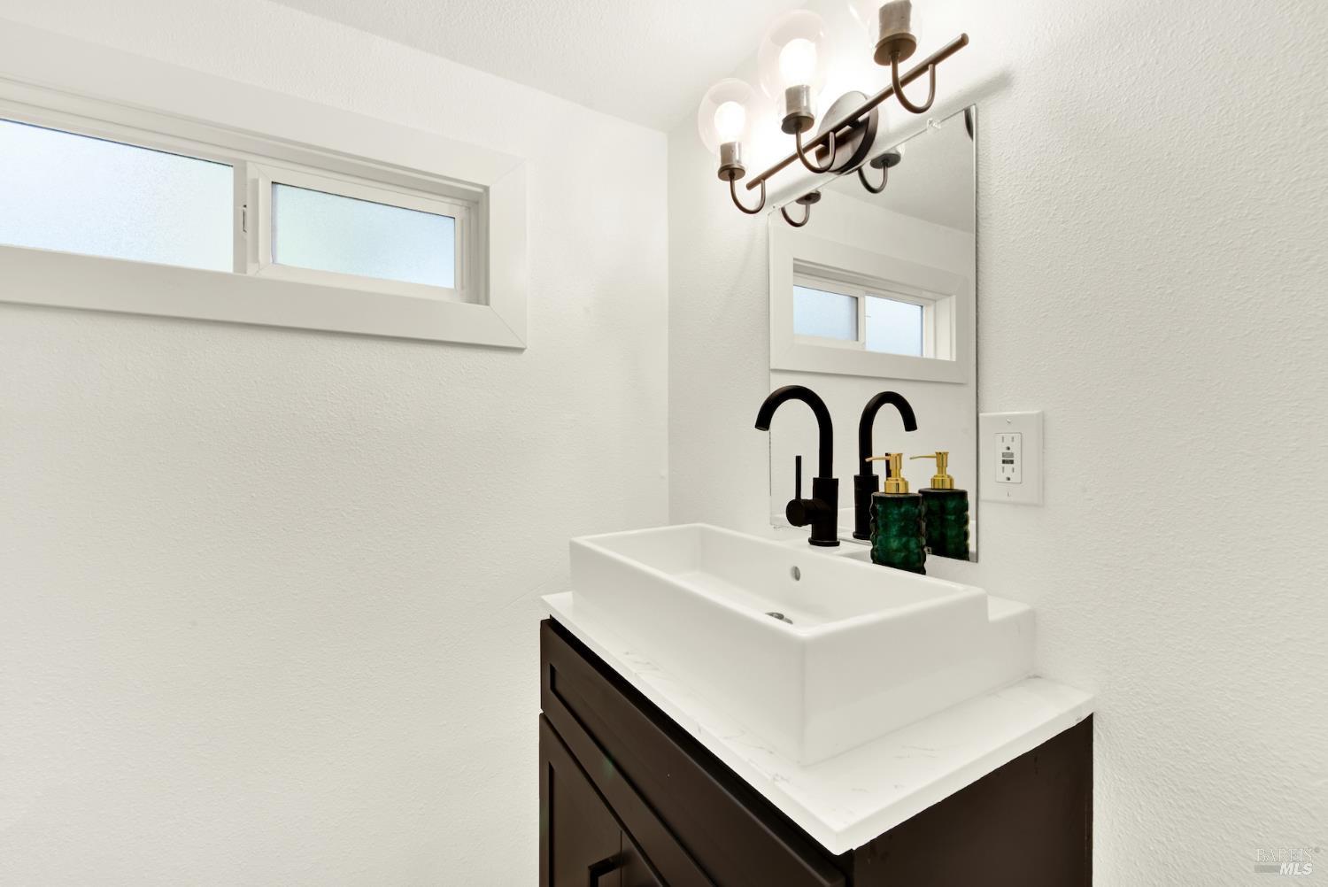 Detail Gallery Image 34 of 50 For 518 Empire St, Fairfield,  CA 94533 - 3 Beds | 1 Baths