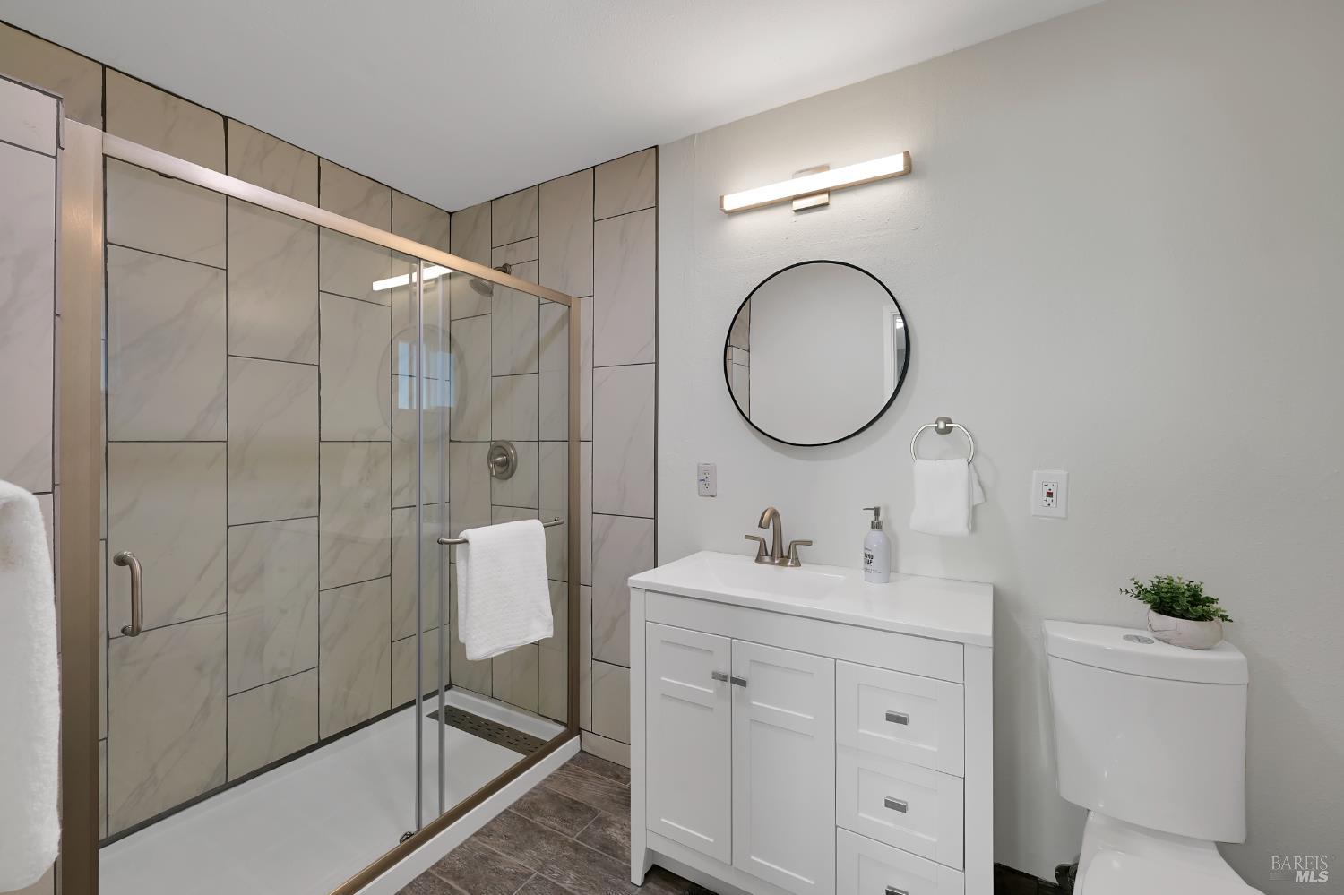 Detail Gallery Image 11 of 22 For 56 Grande Vis, Novato,  CA 94947 - 3 Beds | 2 Baths