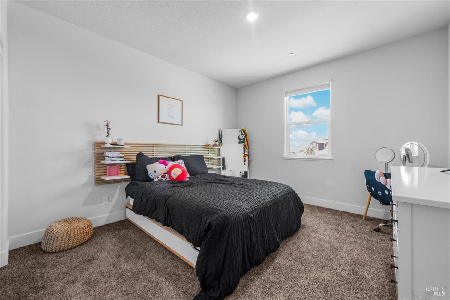 Detail Gallery Image 24 of 33 For 725 Fielding Way, Dixon,  CA 95620 - 5 Beds | 4 Baths