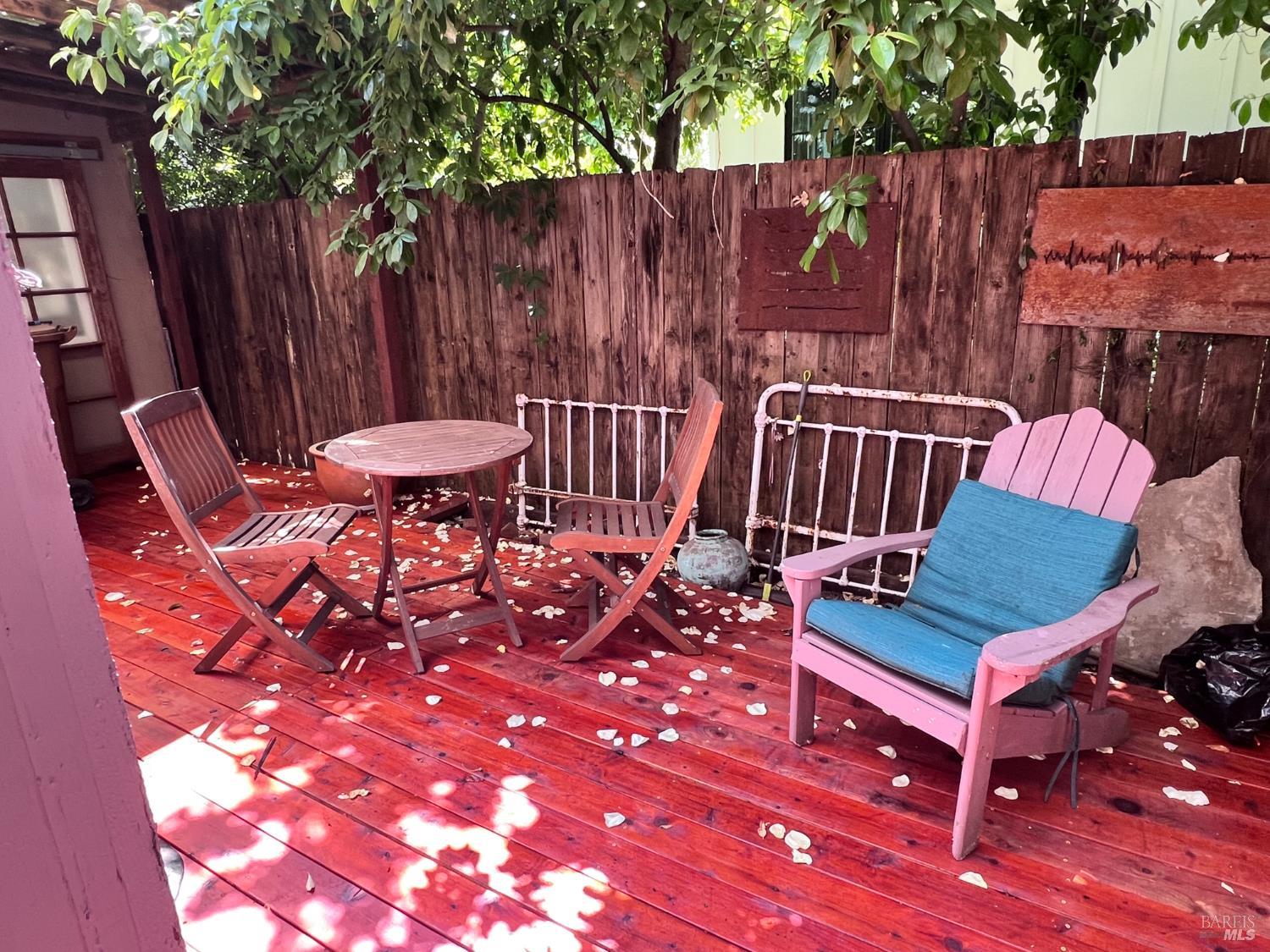 Detail Gallery Image 10 of 13 For 1525 San Anselmo Ave, San Anselmo,  CA 94960 - 4 Beds | 2 Baths