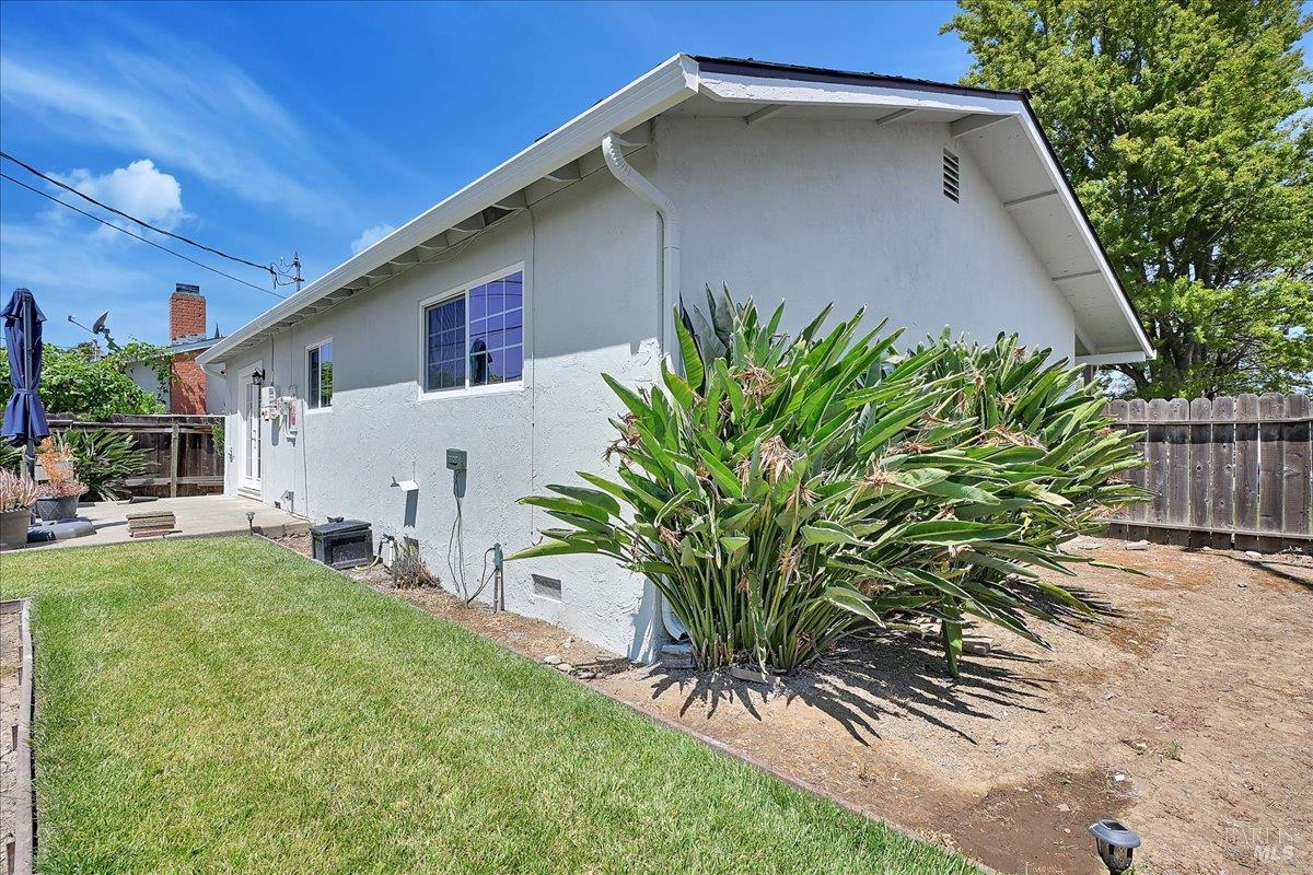 E Pacific Avenue, Fairfield, California image 37