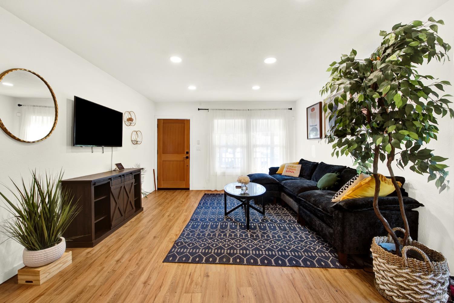 Detail Gallery Image 12 of 50 For 518 Empire St, Fairfield,  CA 94533 - 3 Beds | 1 Baths