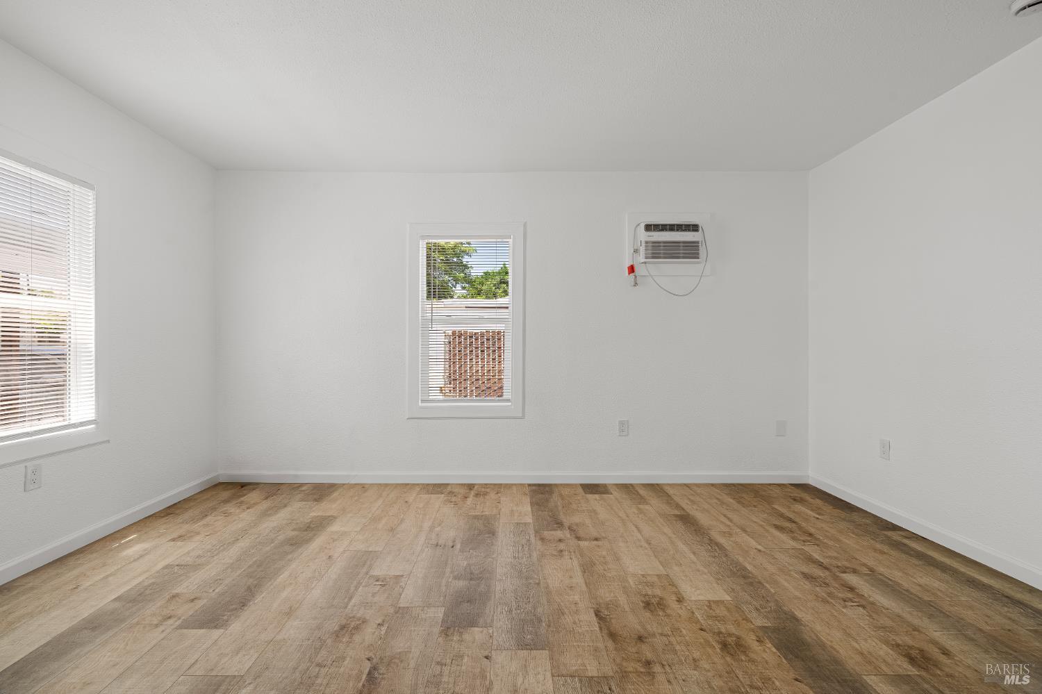 Detail Gallery Image 13 of 24 For 19 Washington St, Bay Point,  CA 94565 - – Beds | – Baths