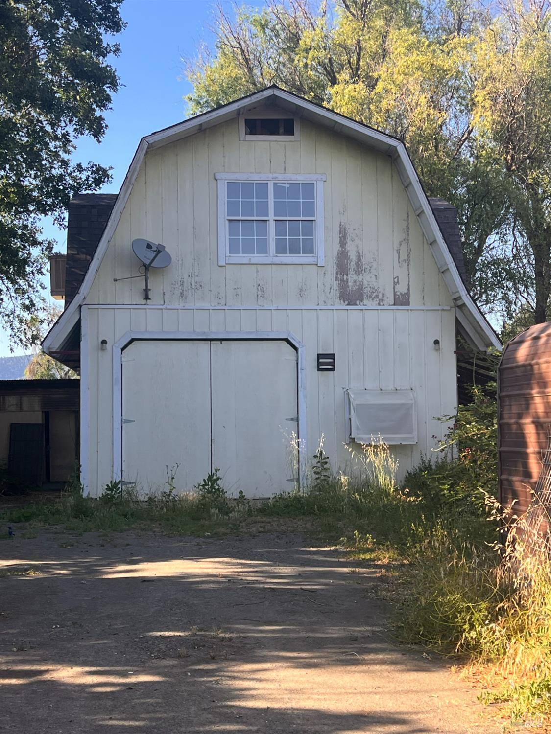 Detail Gallery Image 2 of 32 For 24140 East Ln, Covelo,  CA 95428 - 1 Beds | 1/1 Baths