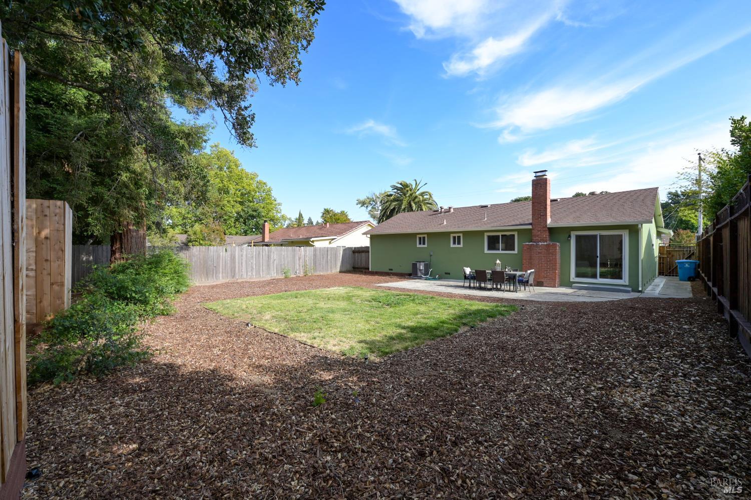 Detail Gallery Image 18 of 22 For 56 Grande Vis, Novato,  CA 94947 - 3 Beds | 2 Baths