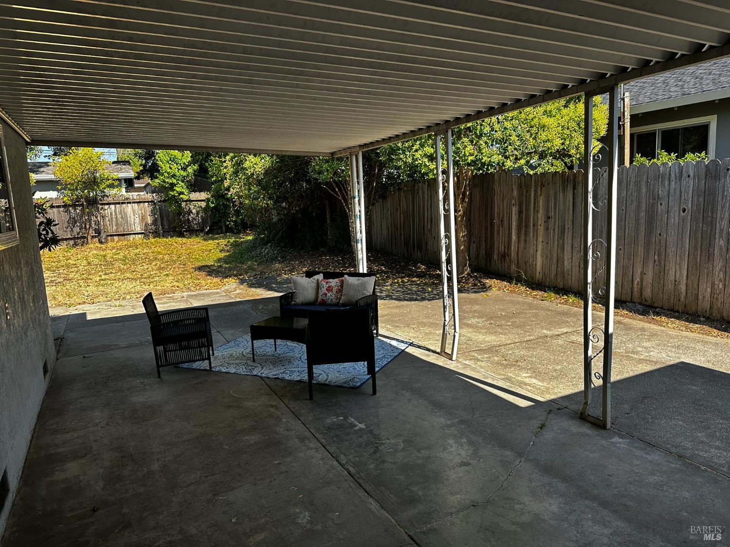 Detail Gallery Image 13 of 14 For 2038 S Terrace Dr, Napa,  CA 94559 - 3 Beds | 2 Baths