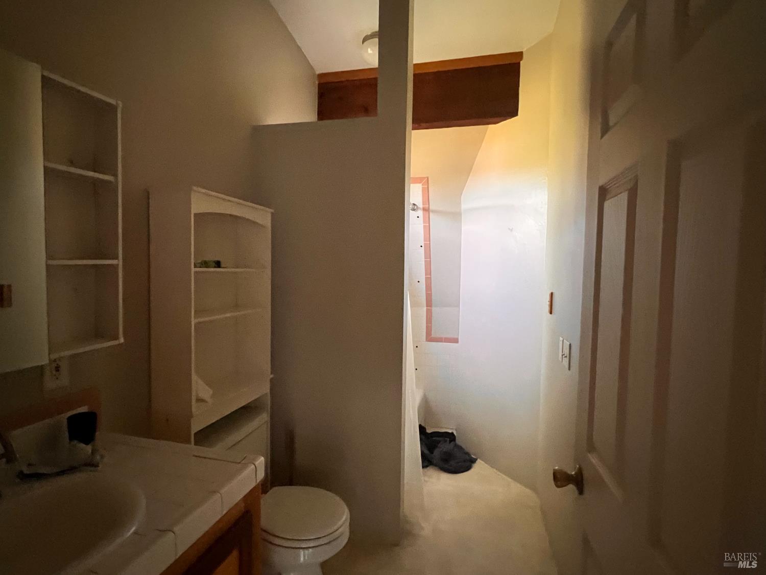 Detail Gallery Image 12 of 32 For 24140 East Ln, Covelo,  CA 95428 - 1 Beds | 1/1 Baths