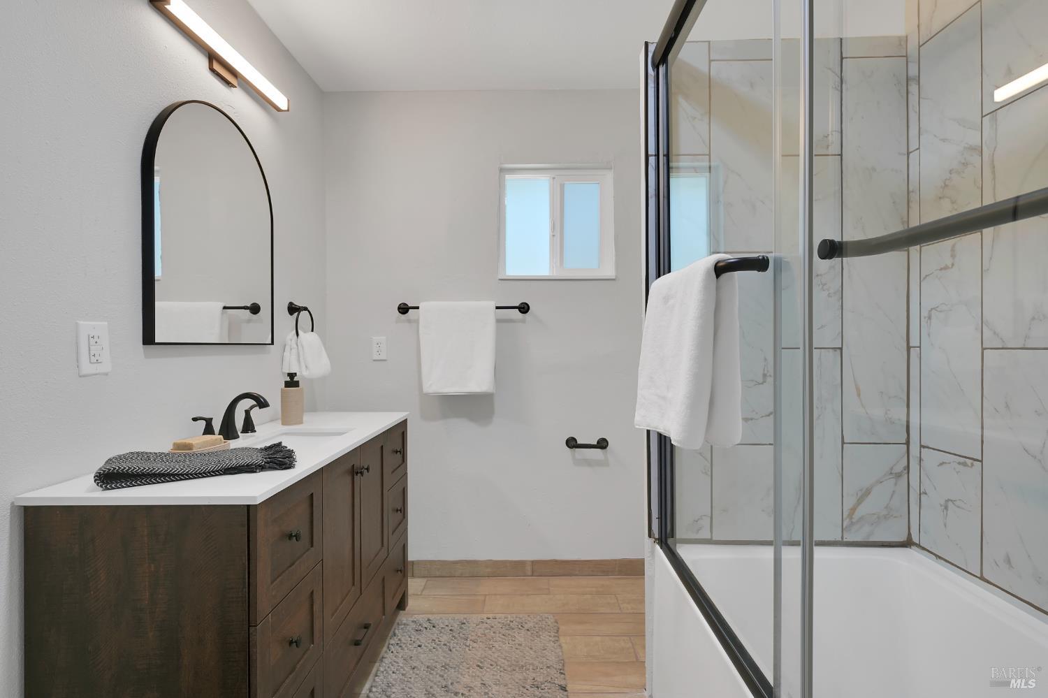 Detail Gallery Image 16 of 22 For 56 Grande Vis, Novato,  CA 94947 - 3 Beds | 2 Baths