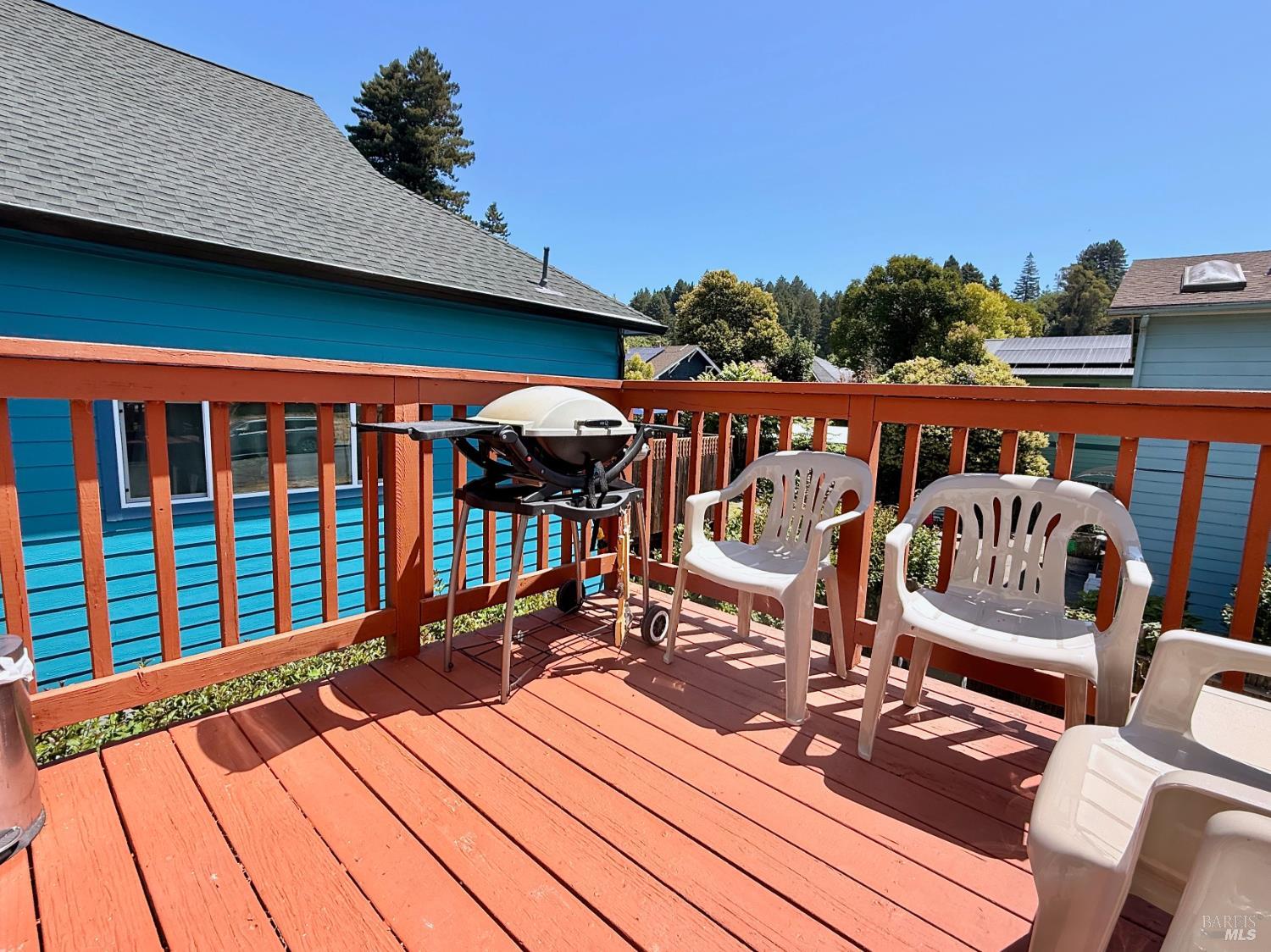 Detail Gallery Image 4 of 28 For 16356 3rd St, Guerneville,  CA 95446 - 1 Beds | 1 Baths