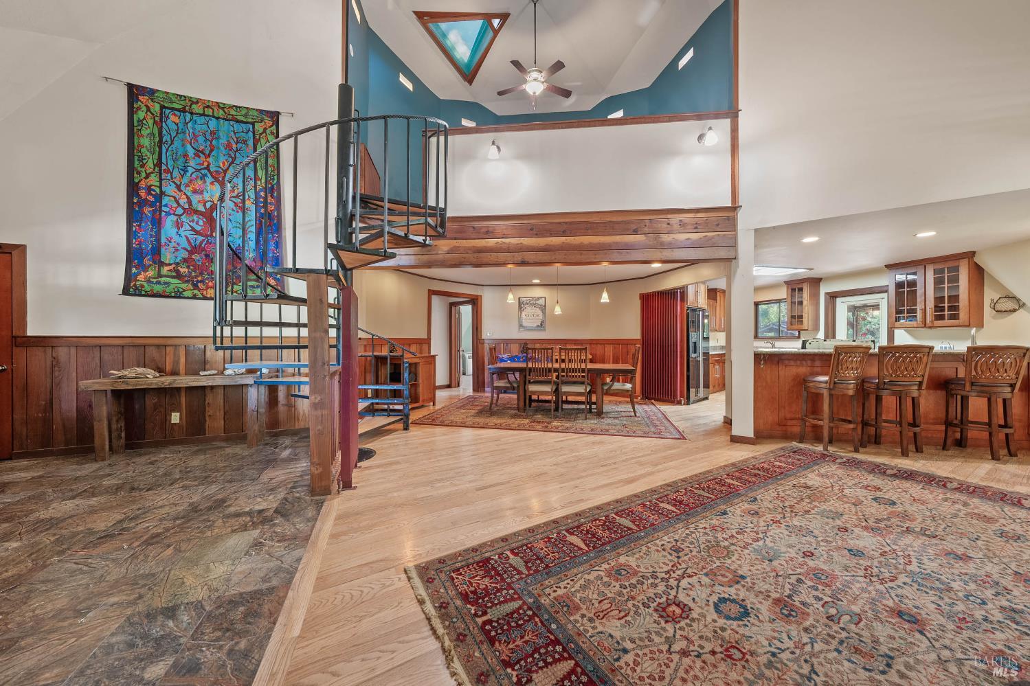 Detail Gallery Image 5 of 75 For 8201 W Side Potter Valley Rd, Potter Valley,  CA 95469 - 4 Beds | 3 Baths