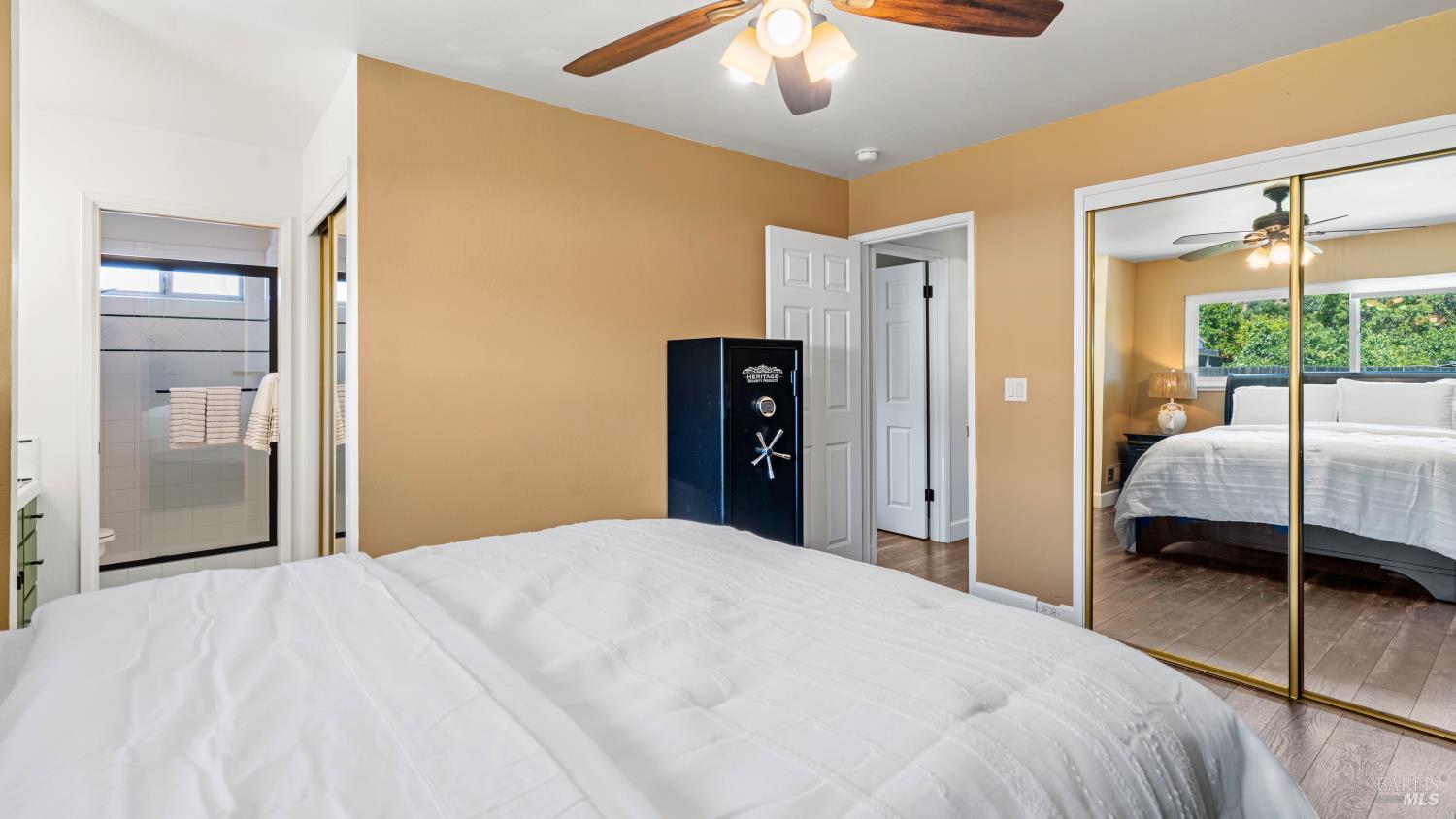 Detail Gallery Image 9 of 21 For 145 Westwood Dr, Novato,  CA 94945 - 4 Beds | 2 Baths