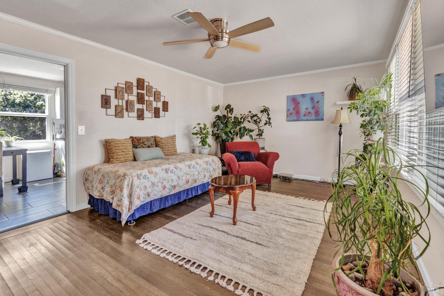 Detail Gallery Image 5 of 31 For 40 La Cruz Ave, Benicia,  CA 94510 - 3 Beds | 2 Baths