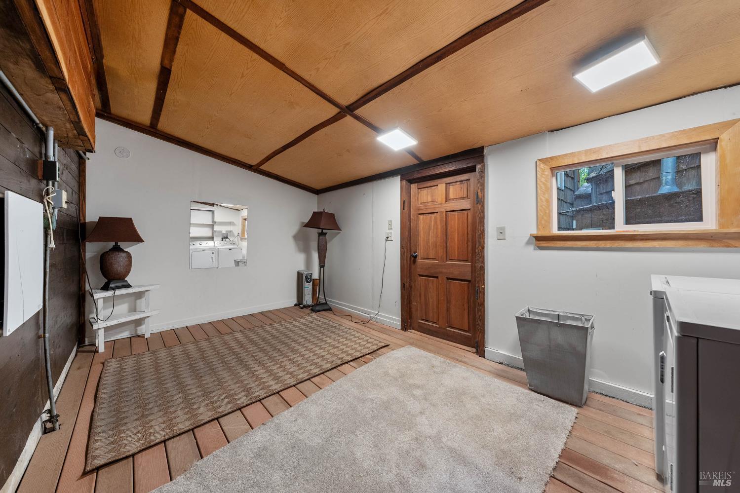 Detail Gallery Image 64 of 75 For 8201 W Side Potter Valley Rd, Potter Valley,  CA 95469 - 4 Beds | 3 Baths