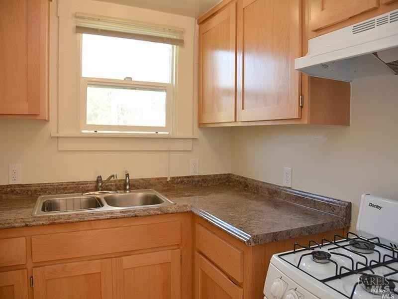 Detail Gallery Image 14 of 35 For 409 College Ave, Santa Rosa,  CA 95401 - – Beds | – Baths