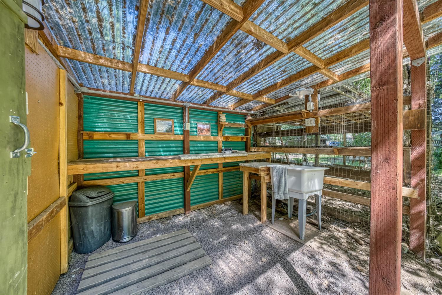 Detail Gallery Image 54 of 75 For 8201 W Side Potter Valley Rd, Potter Valley,  CA 95469 - 4 Beds | 3 Baths