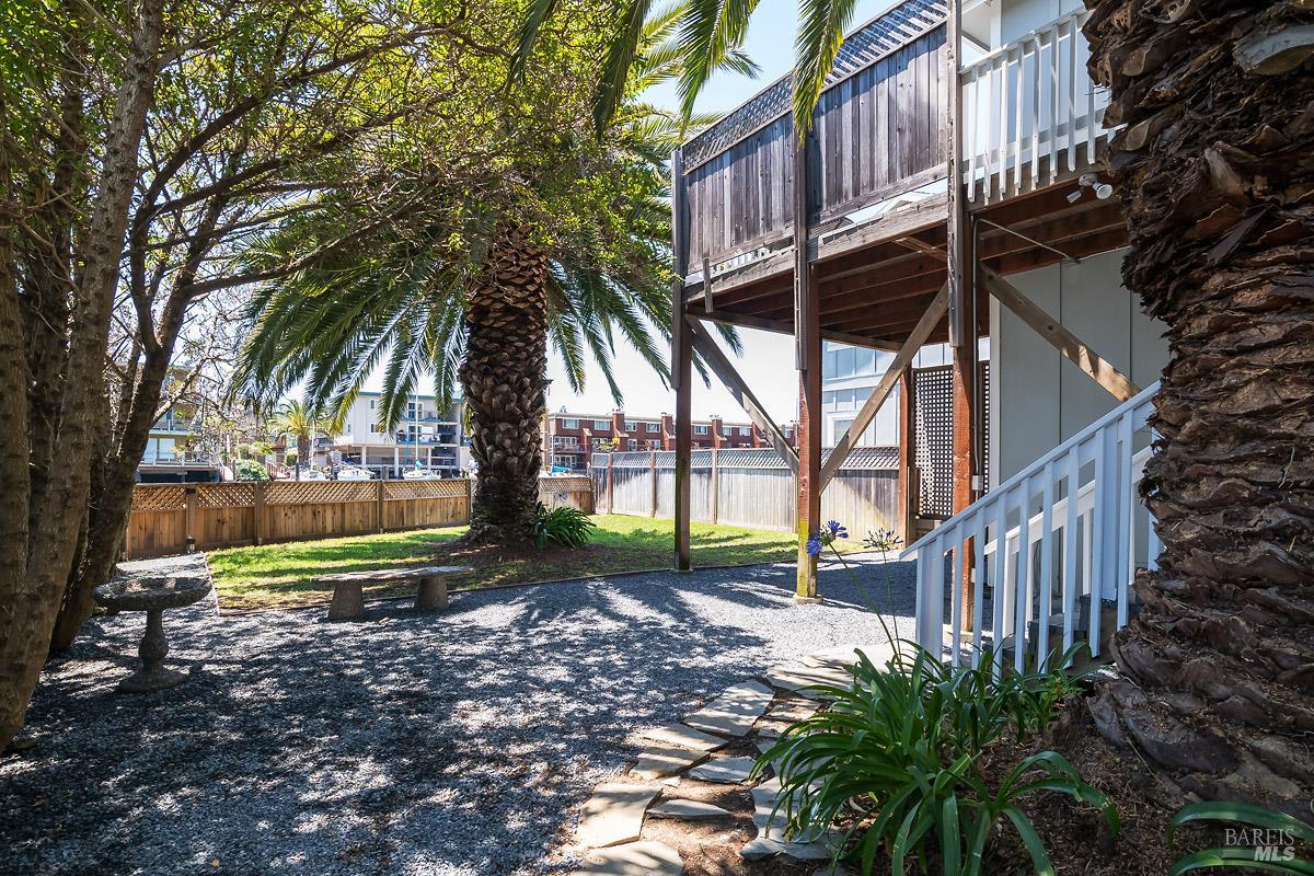 Detail Gallery Image 35 of 44 For 56 Mooring Rd, San Rafael,  CA 94901 - 4 Beds | 3/1 Baths