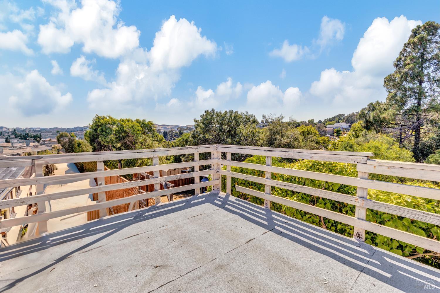Detail Gallery Image 28 of 31 For 40 La Cruz Ave, Benicia,  CA 94510 - 3 Beds | 2 Baths