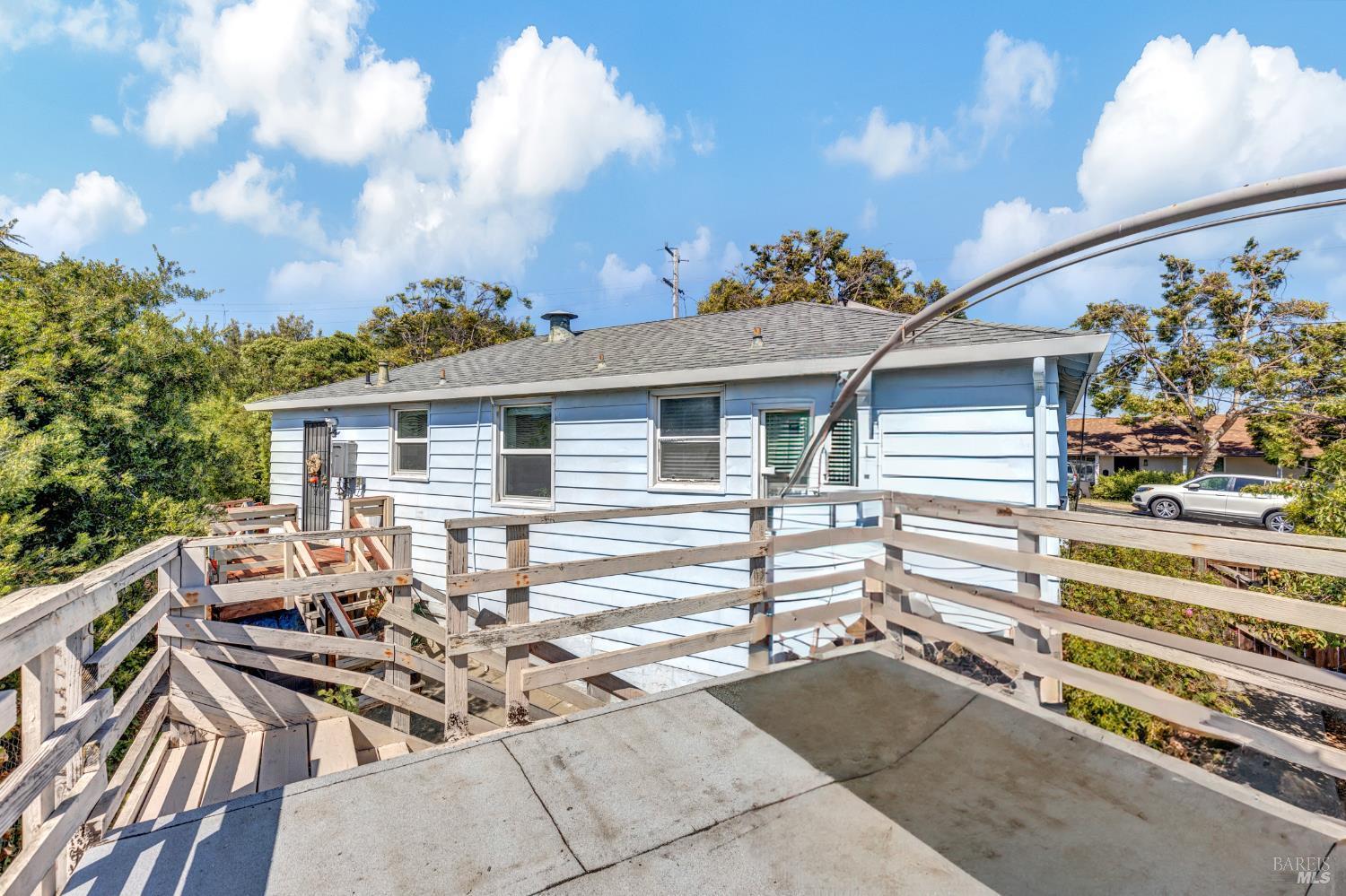 Detail Gallery Image 26 of 31 For 40 La Cruz Ave, Benicia,  CA 94510 - 3 Beds | 2 Baths