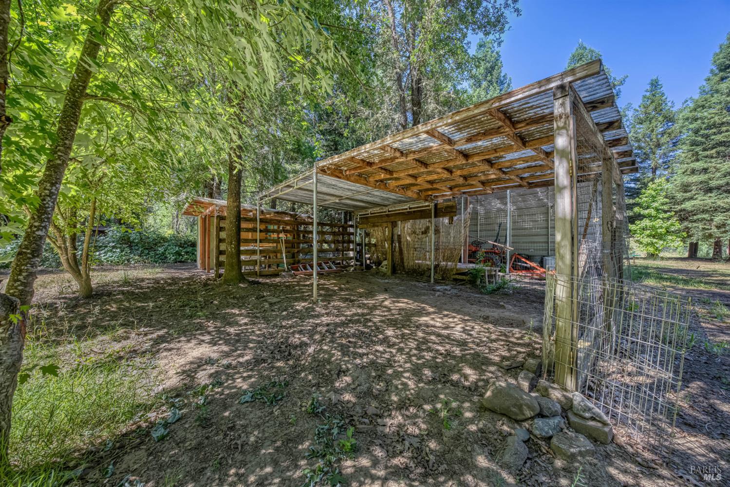 Detail Gallery Image 53 of 75 For 8201 W Side Potter Valley Rd, Potter Valley,  CA 95469 - 4 Beds | 3 Baths