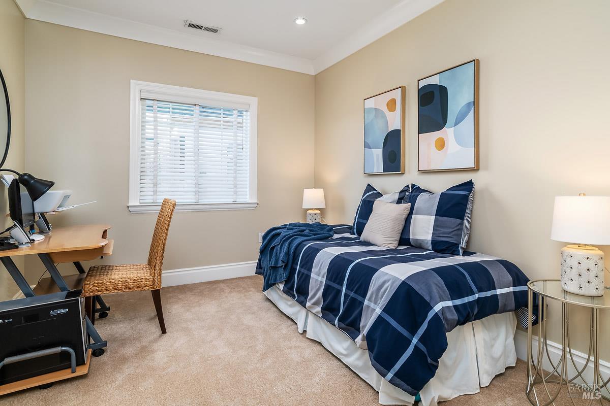 Detail Gallery Image 24 of 44 For 56 Mooring Rd, San Rafael,  CA 94901 - 4 Beds | 3/1 Baths