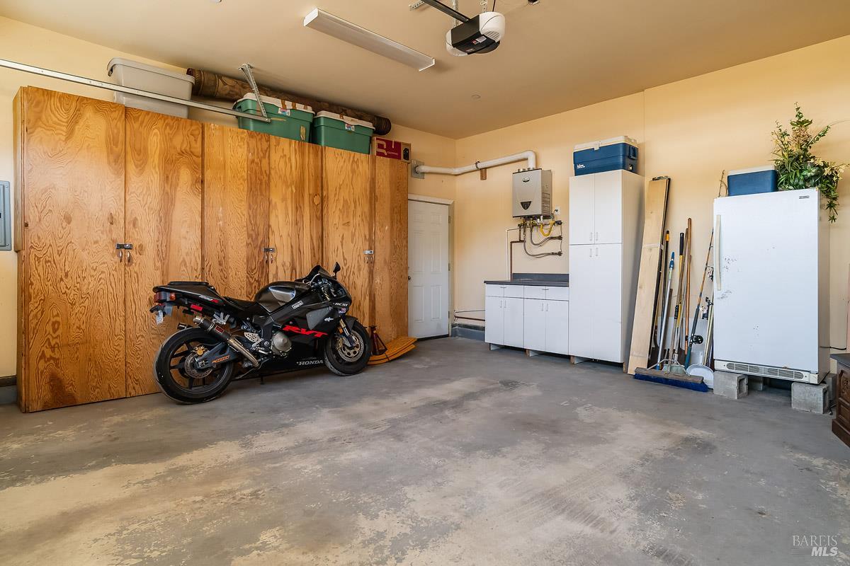 Detail Gallery Image 30 of 44 For 56 Mooring Rd, San Rafael,  CA 94901 - 4 Beds | 3/1 Baths